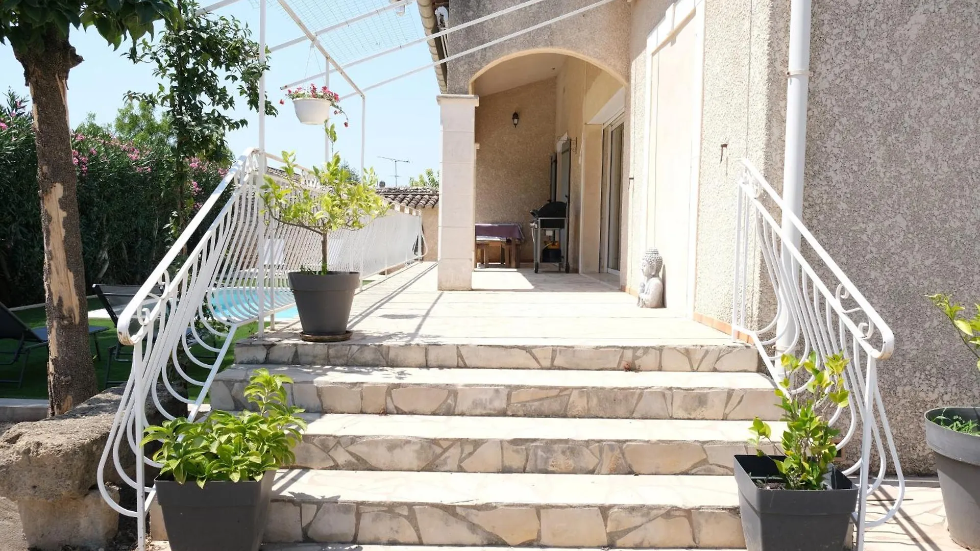 Pretty Detached House With Swimming Pool In The Village Of Mouries