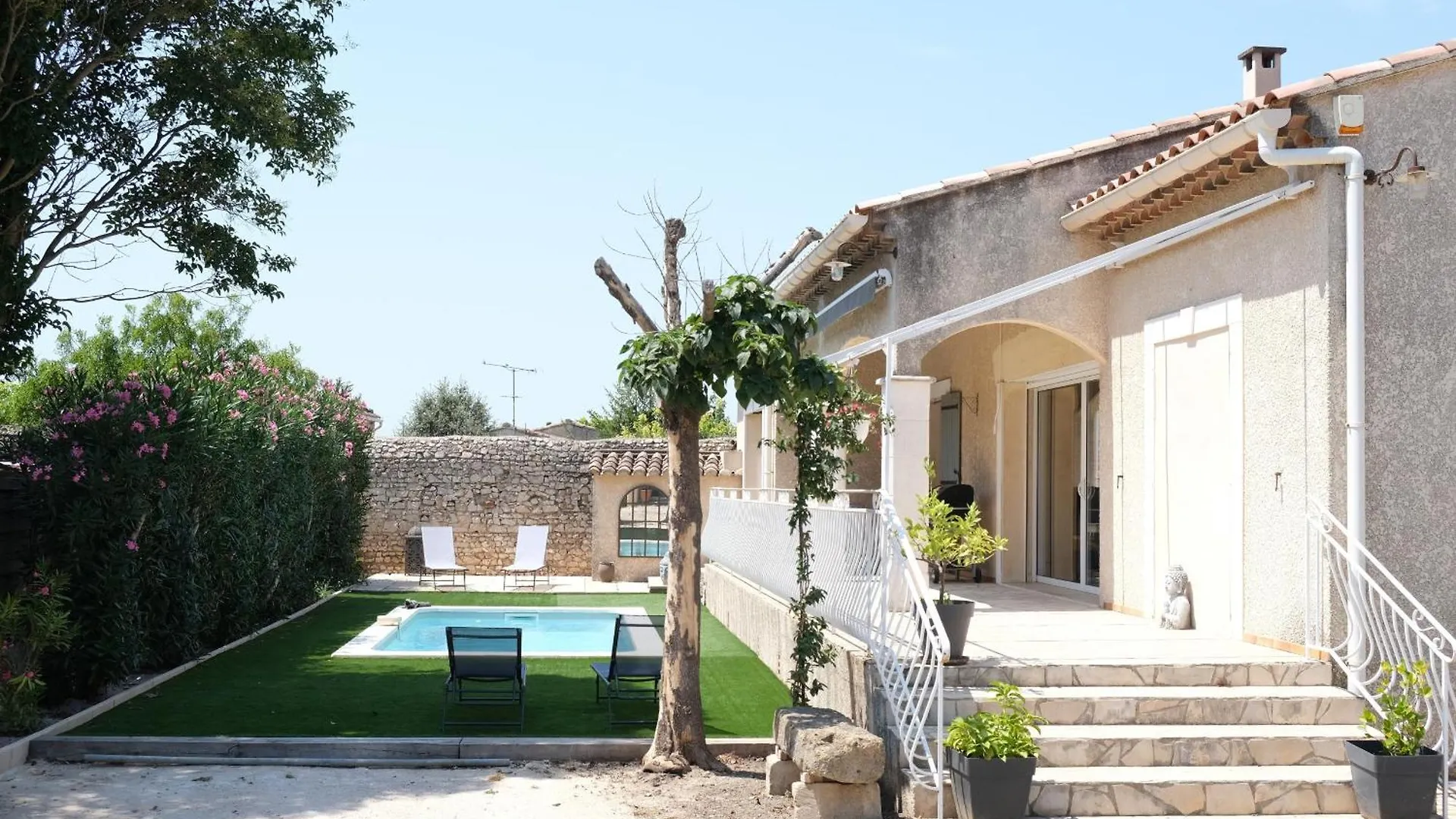 Pretty Detached House With Swimming Pool In The Village Of Mouries